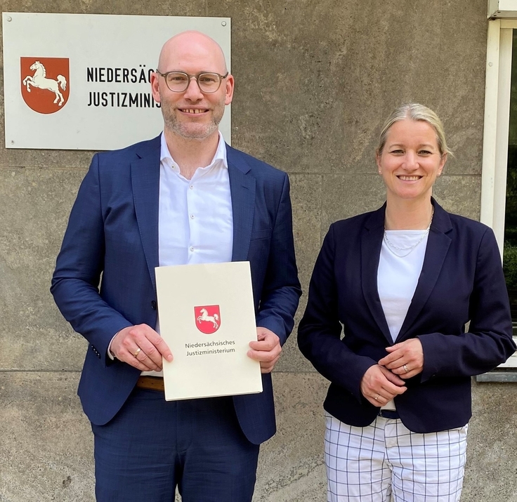 Schmuckbild zum Artikel " Neuer Abteilungsleiter der Insolvenz- und Vollstreckungsabteilung: Andreas Eienbröker zum weiteren aufsichtsführenden Richter am Amtsgericht Osnabrück ernannt"